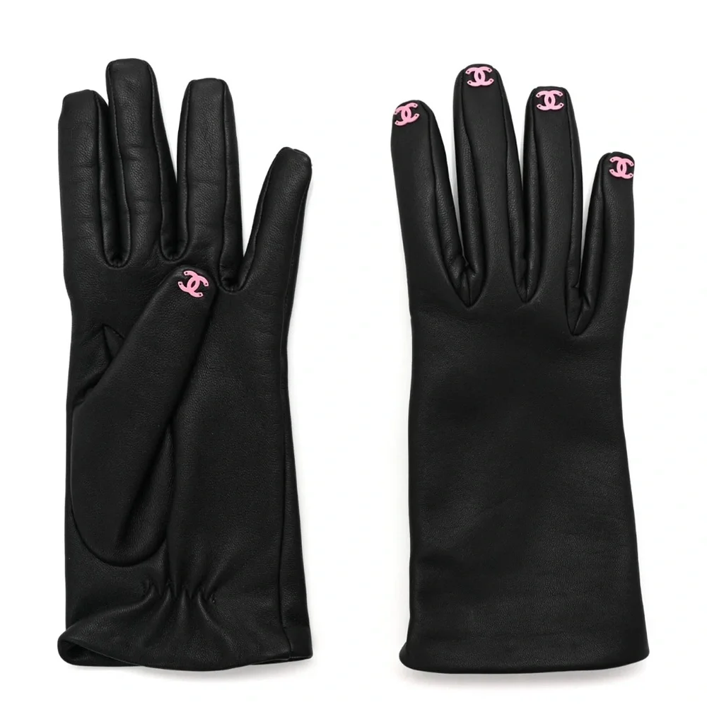 CHANEL CC Black leather Gloves with Pink Details